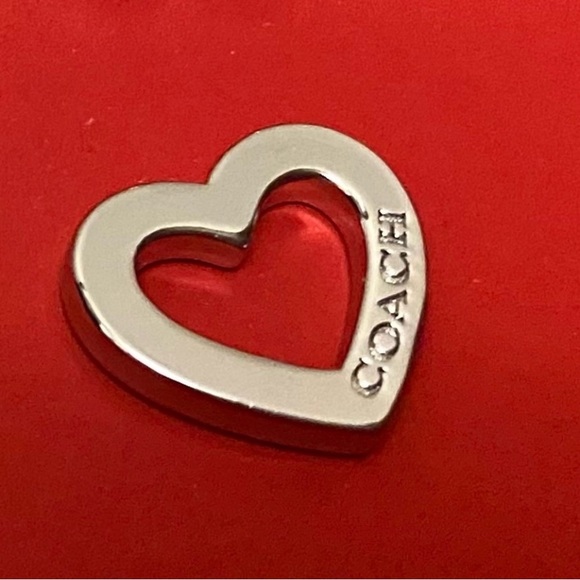 Coach Gift Set of 3 pairs of stud earrings. - Picture 4 of 6